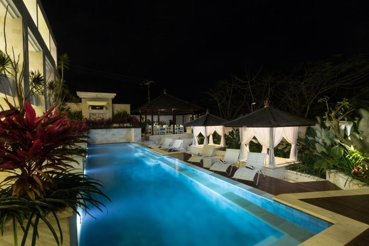 Hotel Adhiloka Uluwatu Exterior foto